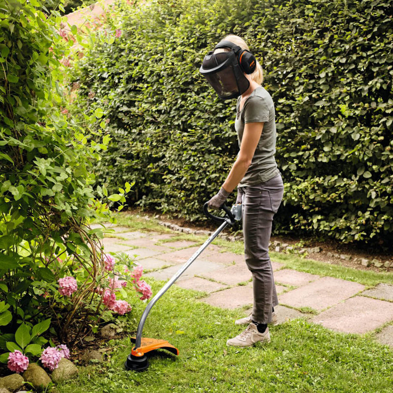 STIHL FS38 Z 0.65 kW Power 94 dB(A) Pressure Petrol Grass Trimmer 4140 012 2365