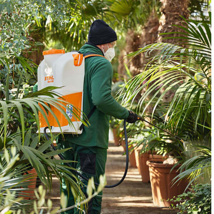 STIHL SGA 85 Recommended battery AP 200 Battery sprayer & accessory 4854 011 7005