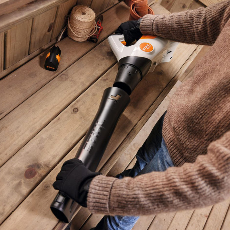 STIHL BGA 30 Kit Supplied with AL 1 charger & 2x AS 2 Batteries BA08 011 5916