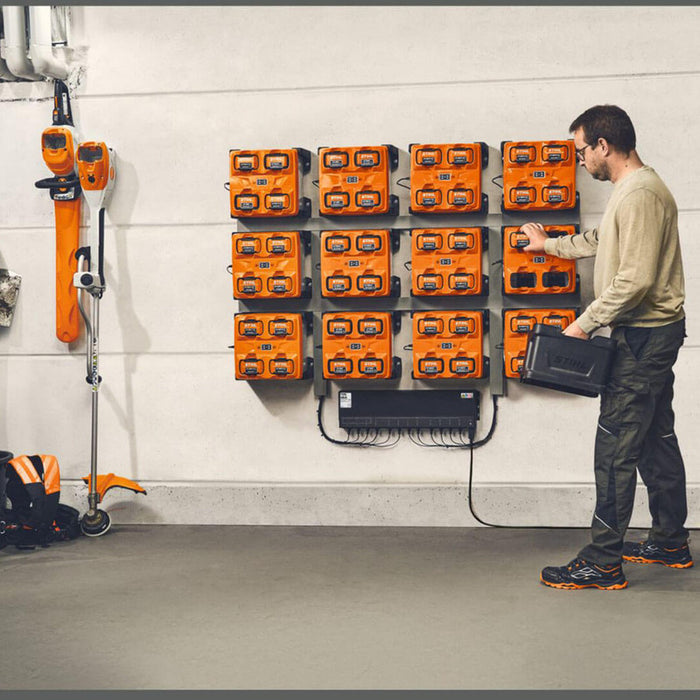 STIHL EA04 430 5505 AL 301-4, 230 V High-Speed Charger