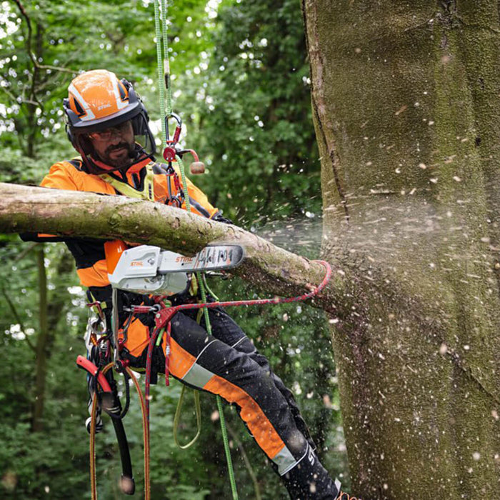 STIHL MSA 220 T 30cm/12", 3/8" P - skin only Battery Chainsaw AP System MA01 200 0044